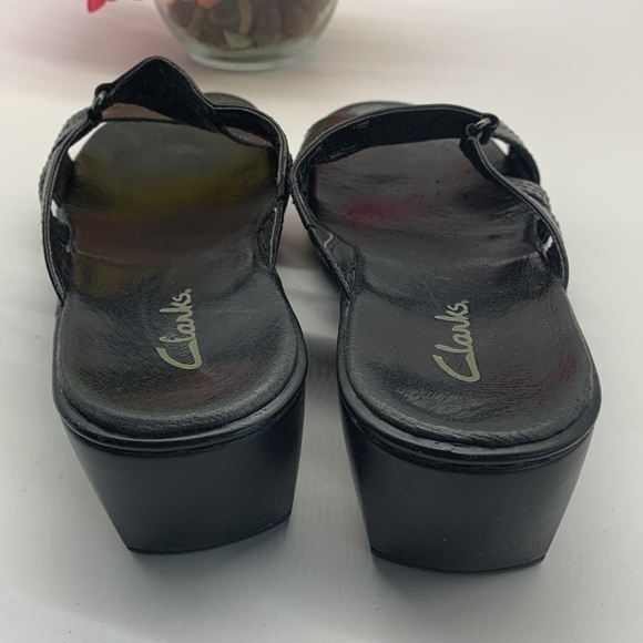 Clark’s Black Leather slip on sandals 2” heel. BSN0878F - Picture 5 of 9